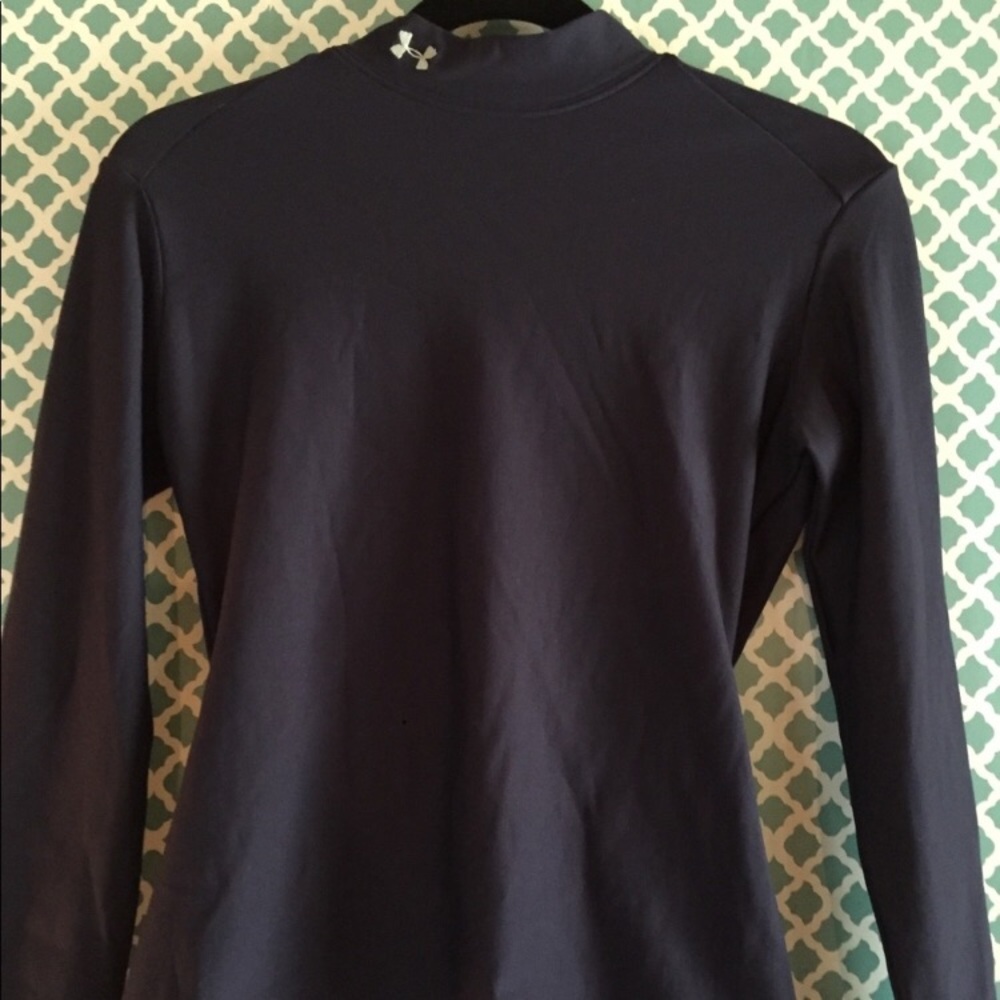 Woman’s Sz LG Under Armour Cold Gear Navy Blue